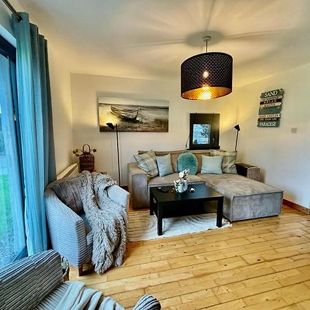 Sea Whispers - My Charming Costal Retreat In Youghal Ngoại thất bức ảnh